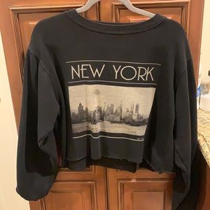 Cropped NY sweatshirt